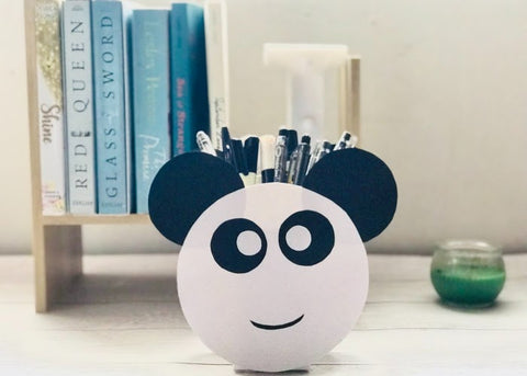 Smiling Pen Holder