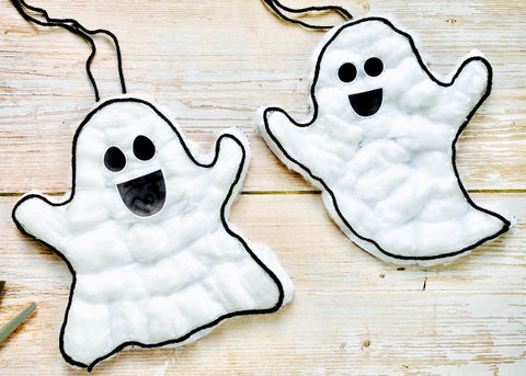 Fluffy Ghosts for Halloween!